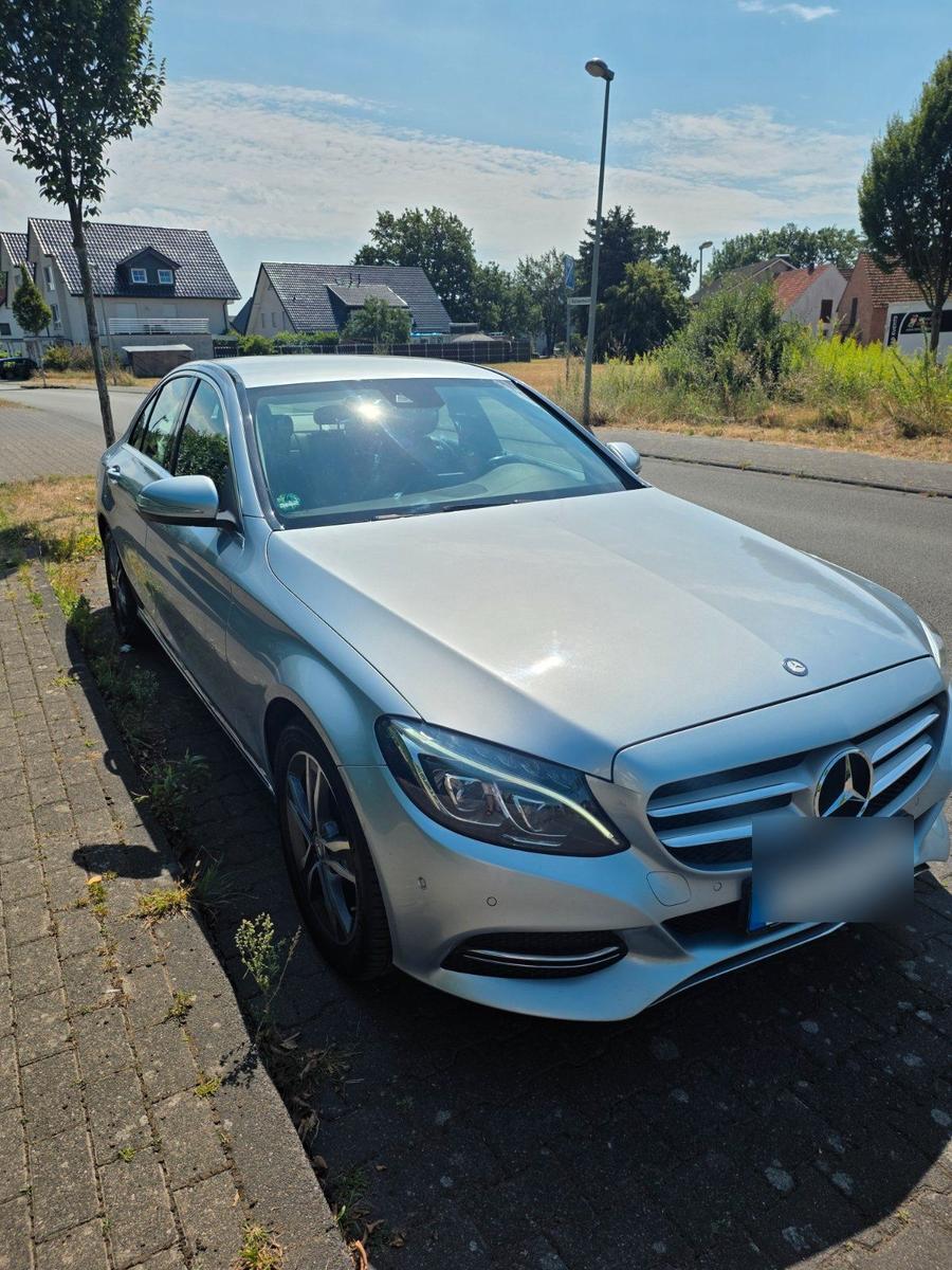 Mercedes-Benz C 220