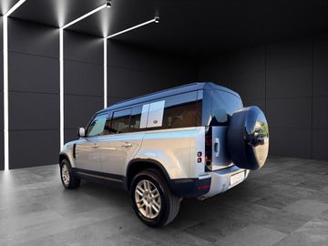 Land-Rover Defender - 4