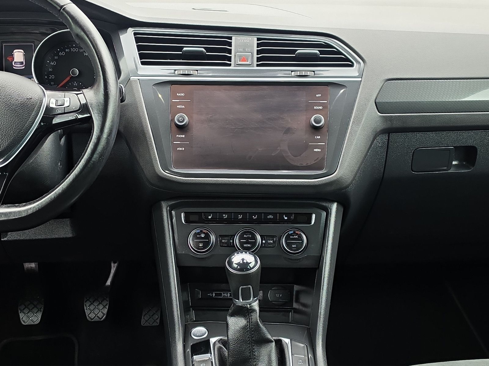 Fahrzeugabbildung Volkswagen Tiguan Comfortline BMT/Start-Stopp Aus 1.Hand