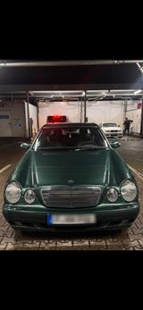 Mercedes-Benz Mercedes benz e klasse 240 - gebrauchte Mercedes-Benz E 240 aus dem Jahr 2000