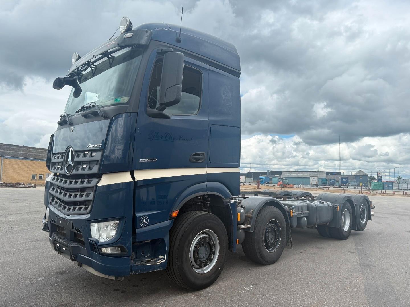 Mercedes-Benz Arocs 3253 8x26 Euro 6 Chassis / Fahrgestell