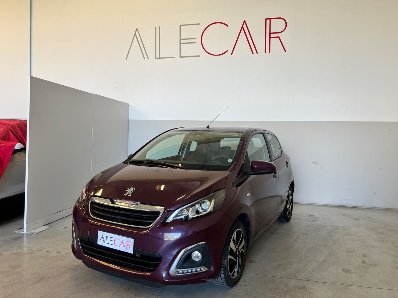 PEUGEOT 108