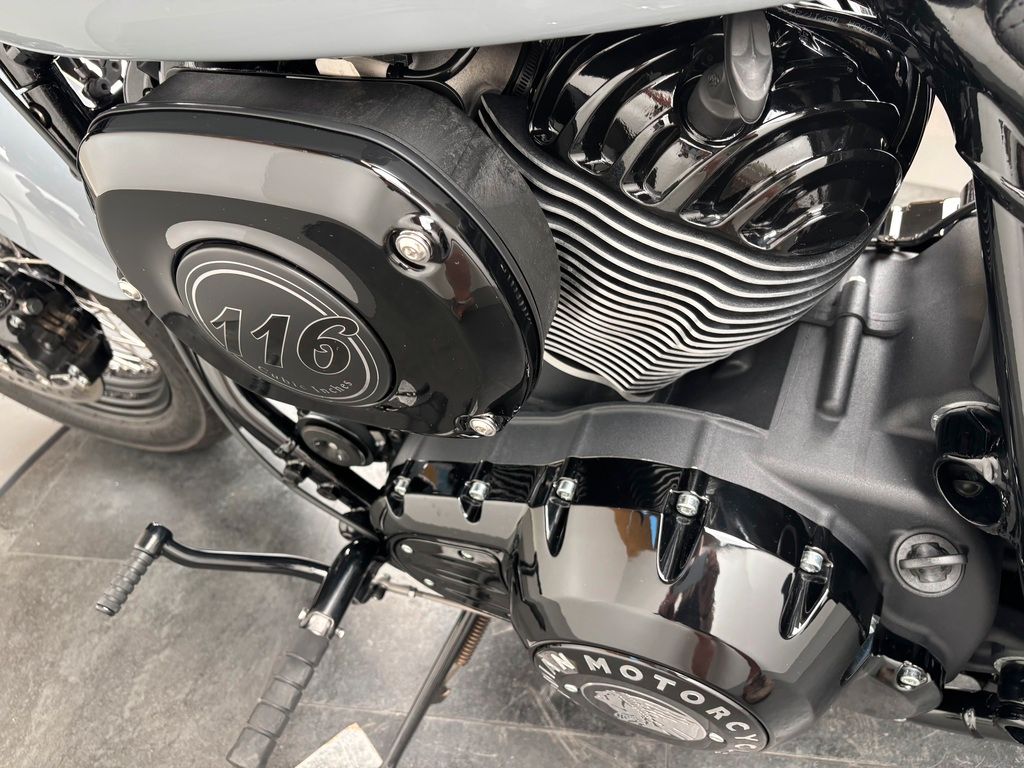 Fahrzeugabbildung Indian CHIEF BOBBER DARK HORSE *JEKILL & HYDE*