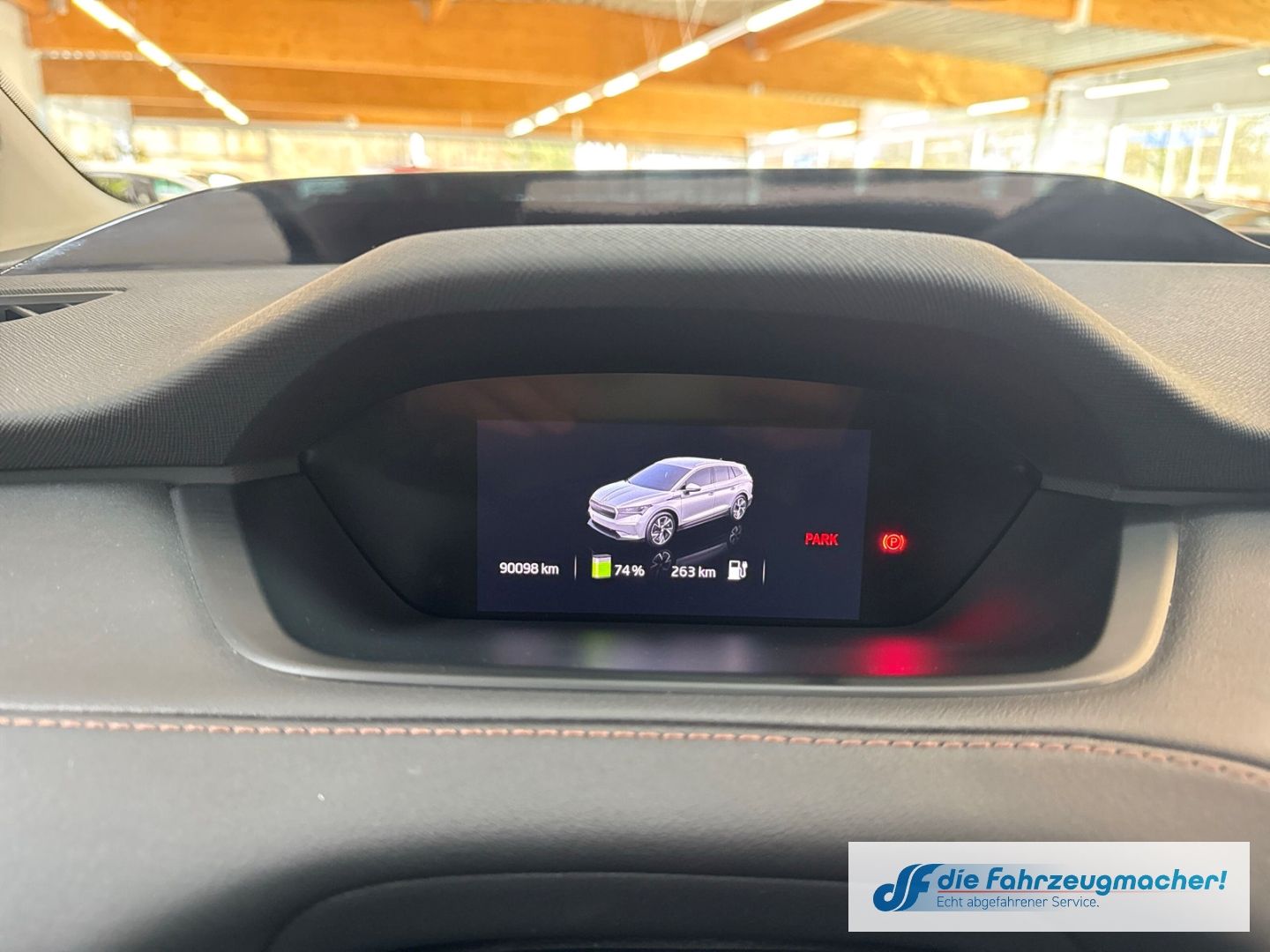 Fahrzeugabbildung SKODA Enyaq 80 Suite HUD El. Panodach Navi Leder Digi