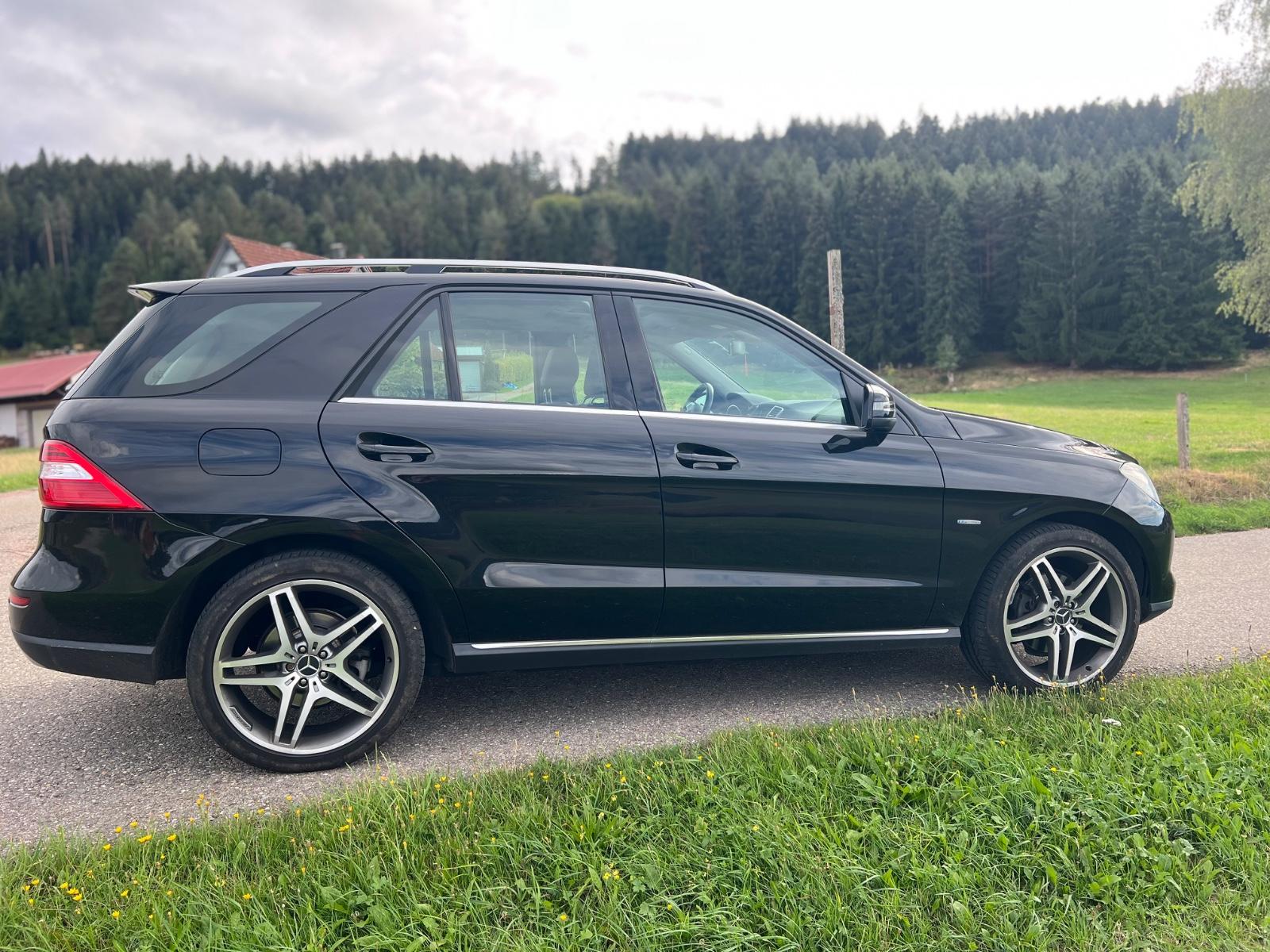 Mercedes-Benz MErcedes ML350 CDI 4 MAtic,Airmatic,AHK, Webasto