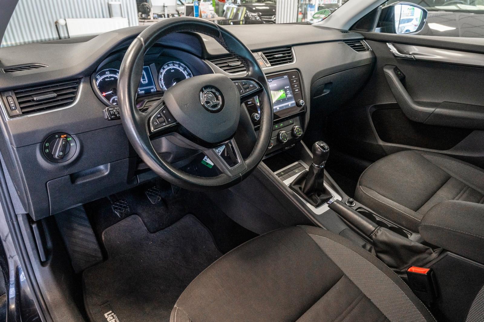 Skoda Octavia Combi Ambition Navigation PDC 1.Hand