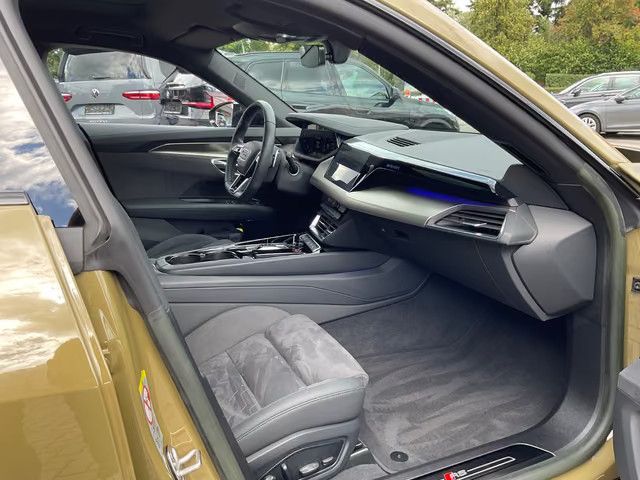 Fahrzeugabbildung Audi RS e-tron GT quattro,Voll Ausstattung,UPE175.500