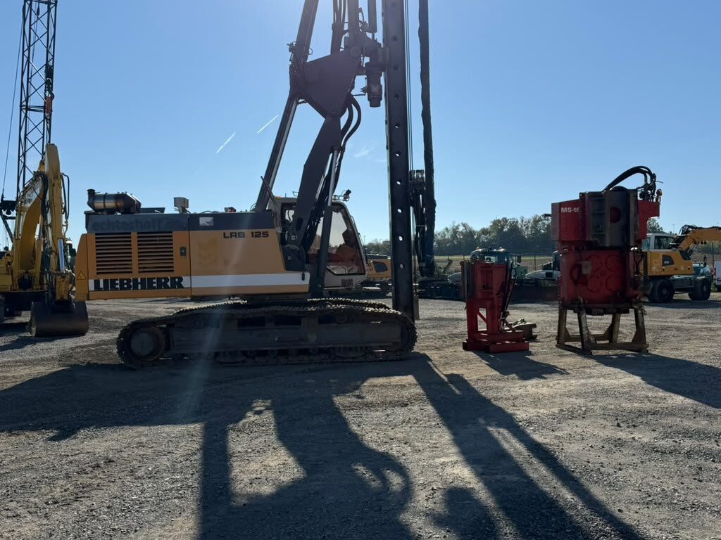 Fahrzeugabbildung Liebherr LRB 125 Ramm- und Bohrgerät Klima/Radio
