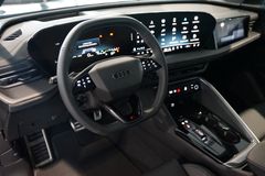 AUDI Q5 e-Hybrid quattro | Tech pro | Pano | Carbon AUDI Q5 e-Hybrid quattro | Tech pro | Pano | Carbon