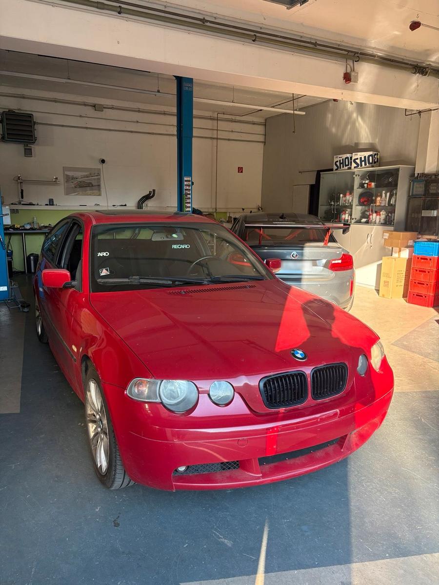 BMW 320