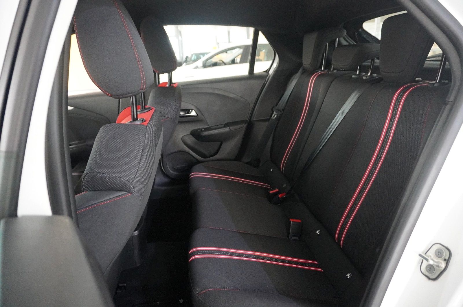 Fahrzeugabbildung Opel Corsa 1.2T GS SPORT NAVI/LED/SPORT/VIRT./SH/DAB+