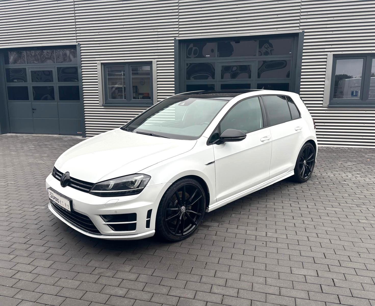 Volkswagen Golf VII Lim. R /Navi PRO/Panorama/19´