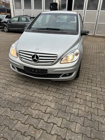 Mercedes-Benz B 200 B -Klasse B 200