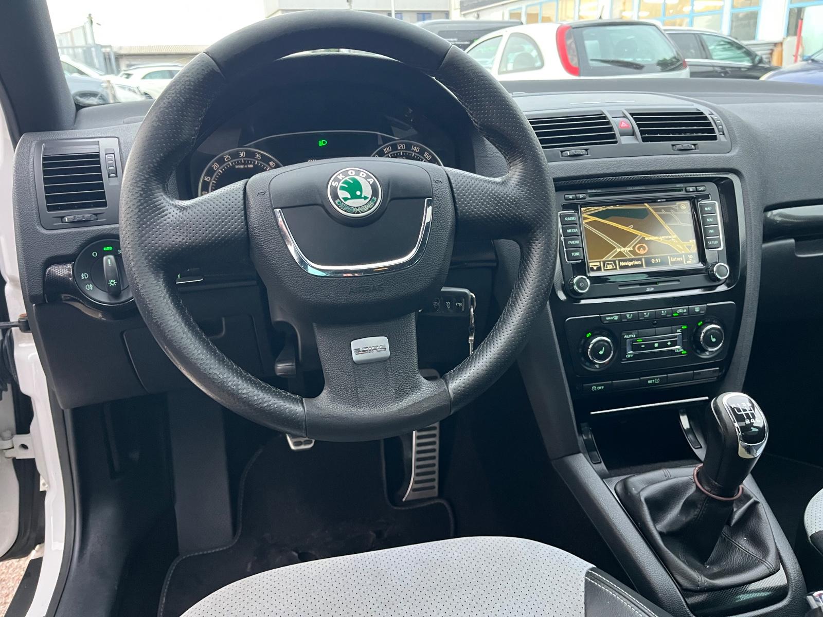 Skoda Octavia 2012 — photo 10