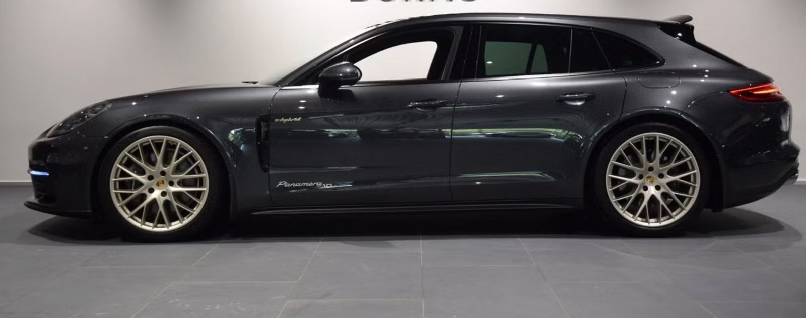 Porsche Panamera Sport Turismo 4 E-Hybrid Edition 10 Jah foto 2