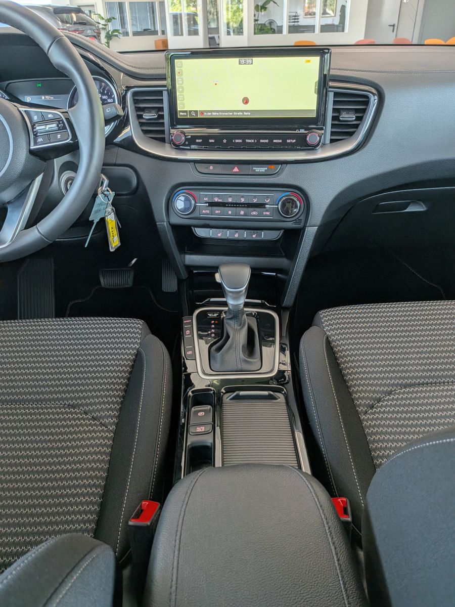 Fahrzeugabbildung Kia cee'd Sportswagon 1.5 DCT GT-Line LED JBL Cam 7J