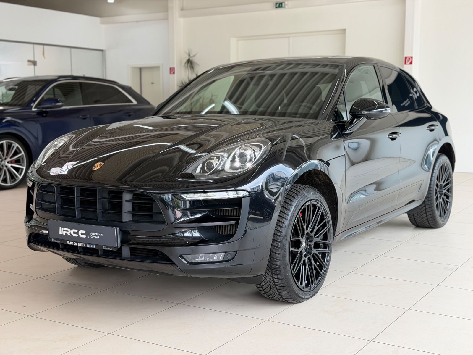 PORSCHE Macan Turbo Pano Chrono Bose Carbon