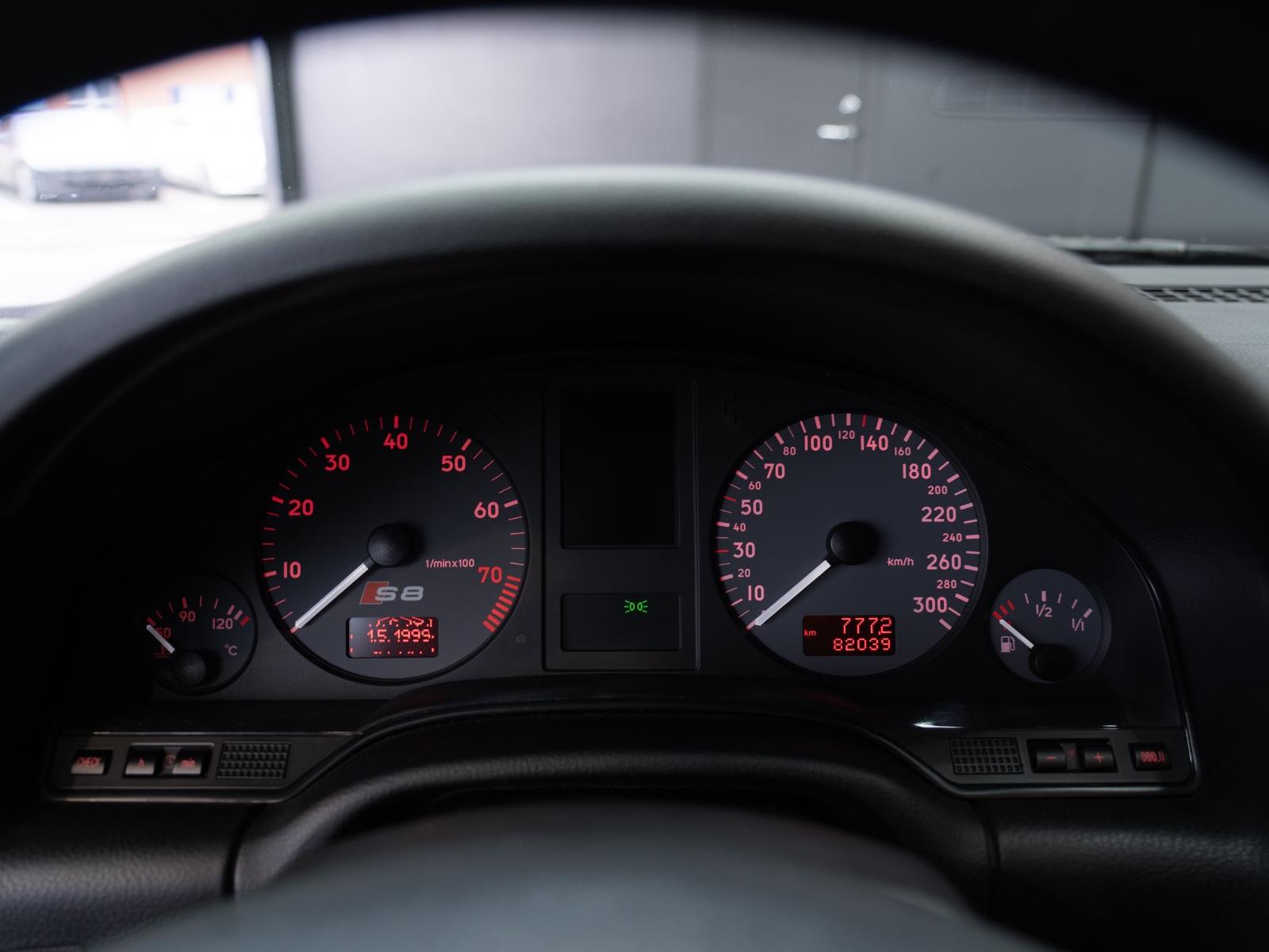 Audi S8 4.2 Quattro