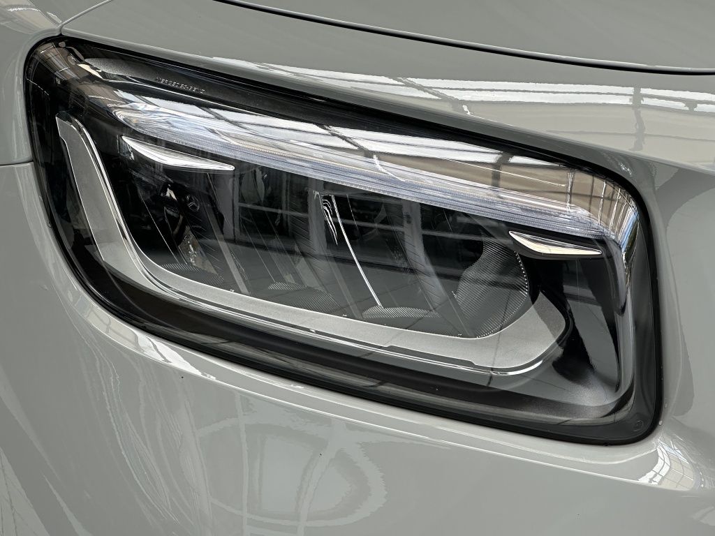 Fahrzeugabbildung Mercedes-Benz GLB 200 AMG*Night*LED*KeyLess*PDC*ParkAss*RFK
