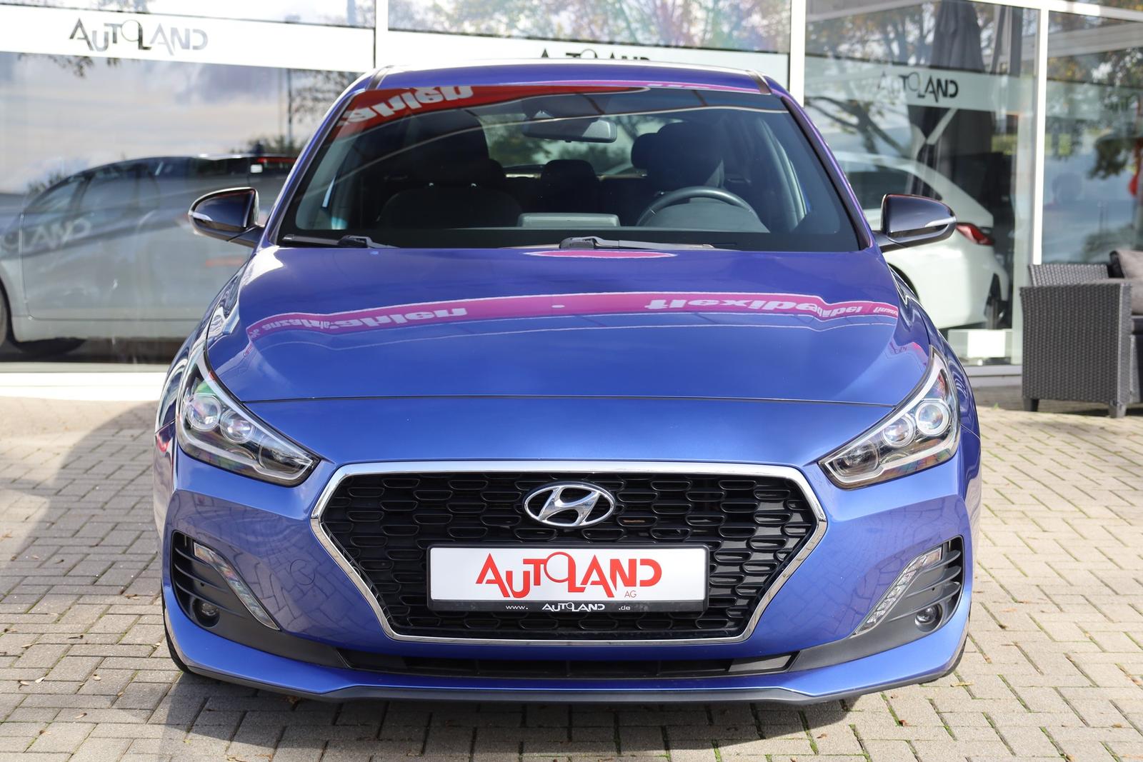 Hyundai i30 1.4 T-GDI Passion + LED Navi Kamera DAB USB
