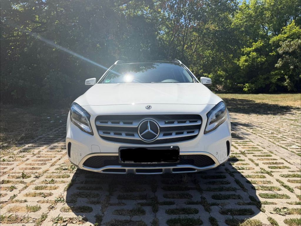 Image of Mercedes-Benz GLA 200