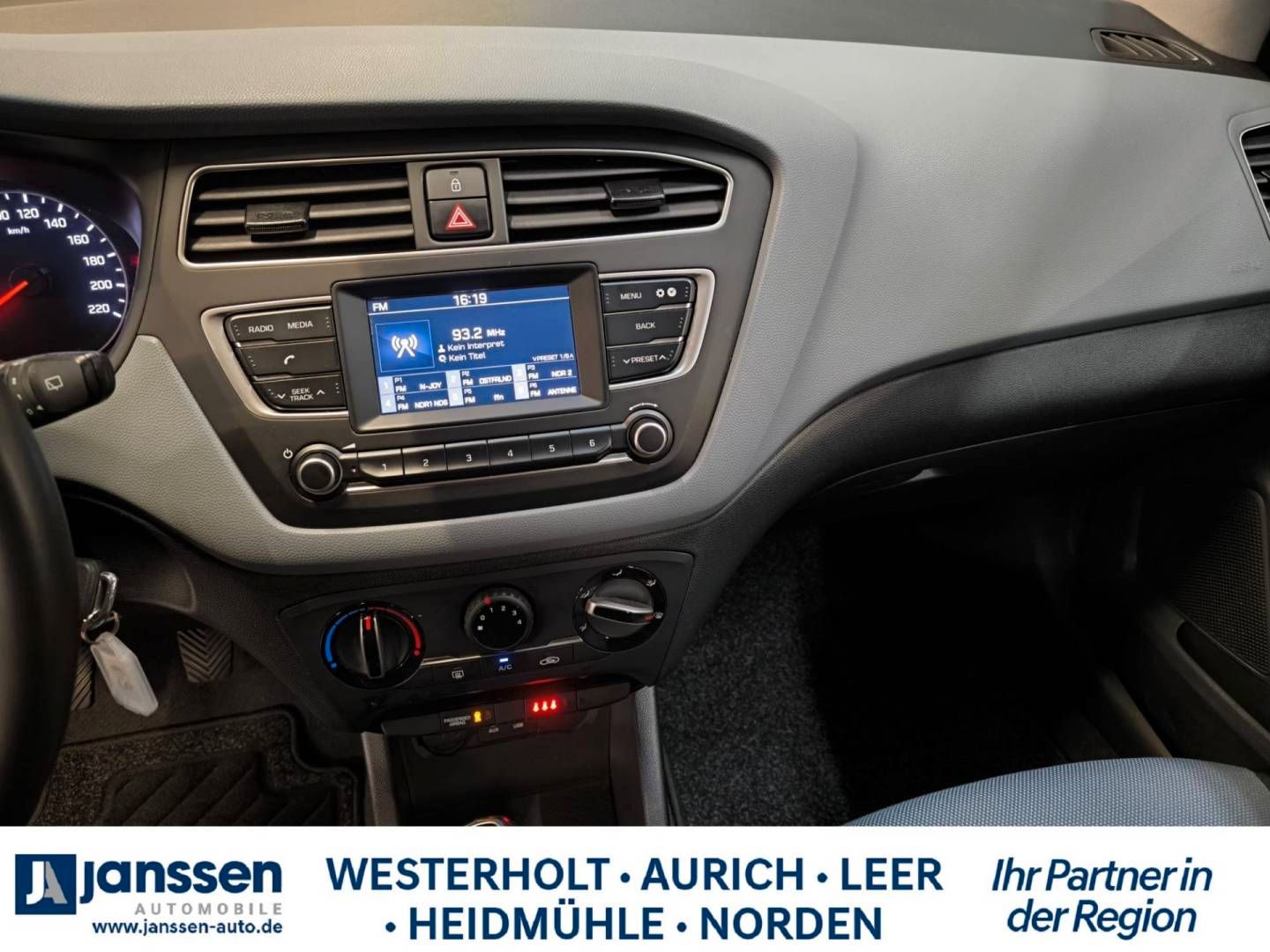 Fahrzeugabbildung Hyundai New i20 5-Türer Facelift MJ20 1.2 Benzin M/T 75