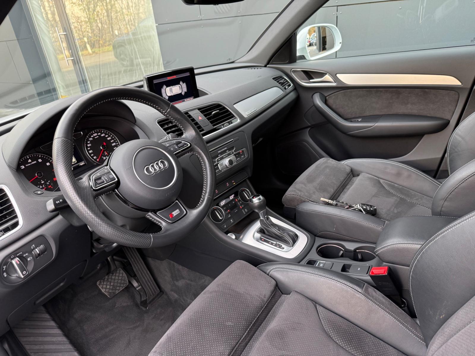 Audi Q3 sport quattro S-Line Sport S-tronic