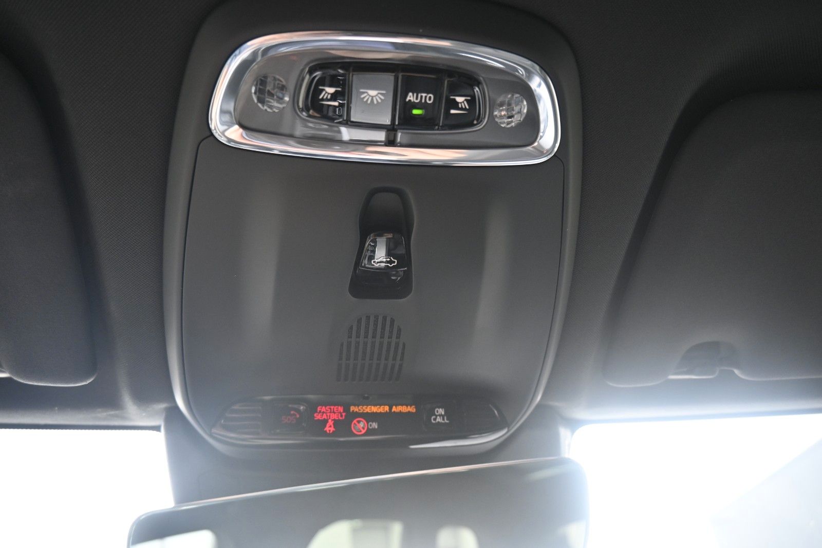 Fahrzeugabbildung Volvo XC60 T8 Twin Engine AWD R-Design*360°*LUFT*ACC