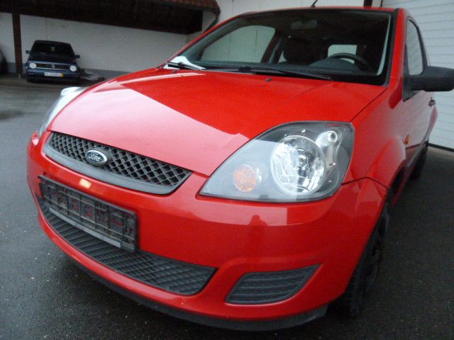 Ford Fiesta 1.3i **KLIMA*SITZHEIZUNG*WR*TÜV-NEU**