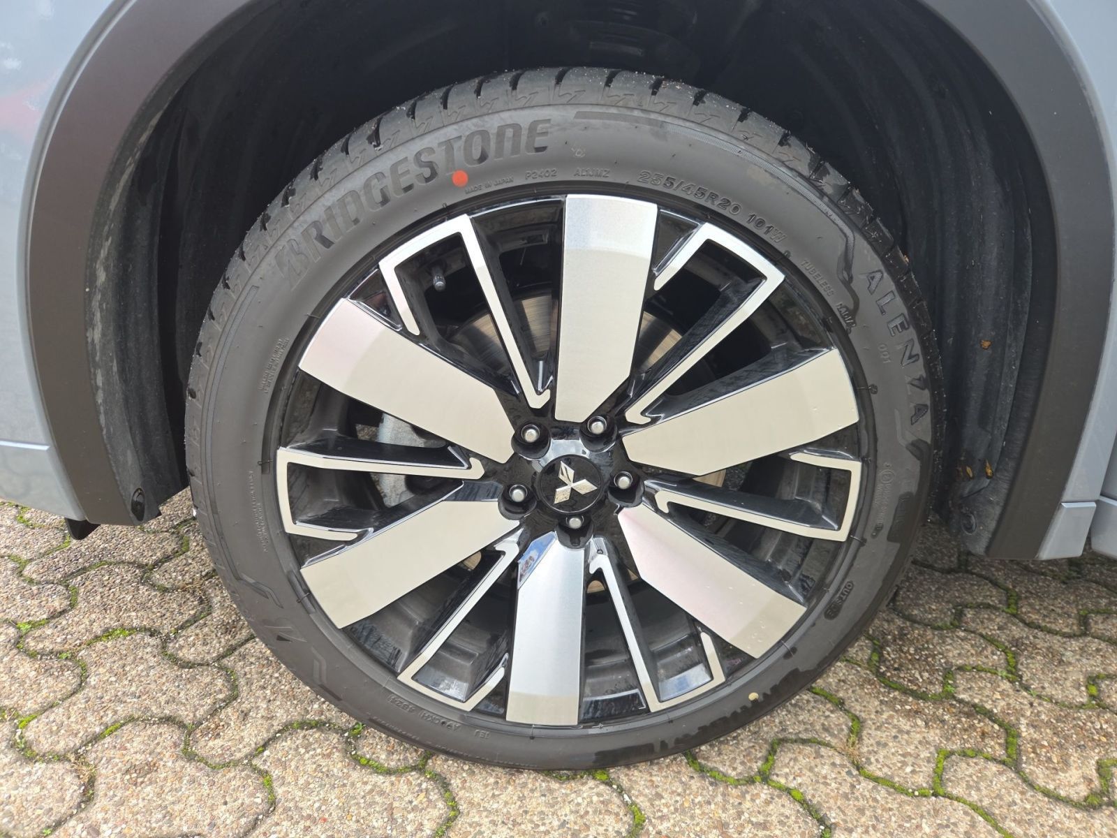 Fahrzeugabbildung Mitsubishi Outlander 2.4 PHEV  " TOP " AHK "