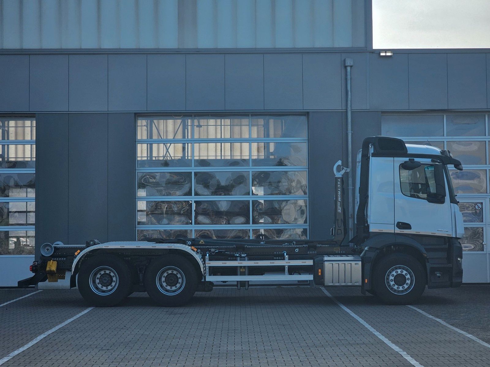 Fahrzeugabbildung Mercedes-Benz Actros 2645 Abrollkipper MEILLER RS 21.70 / 6x4