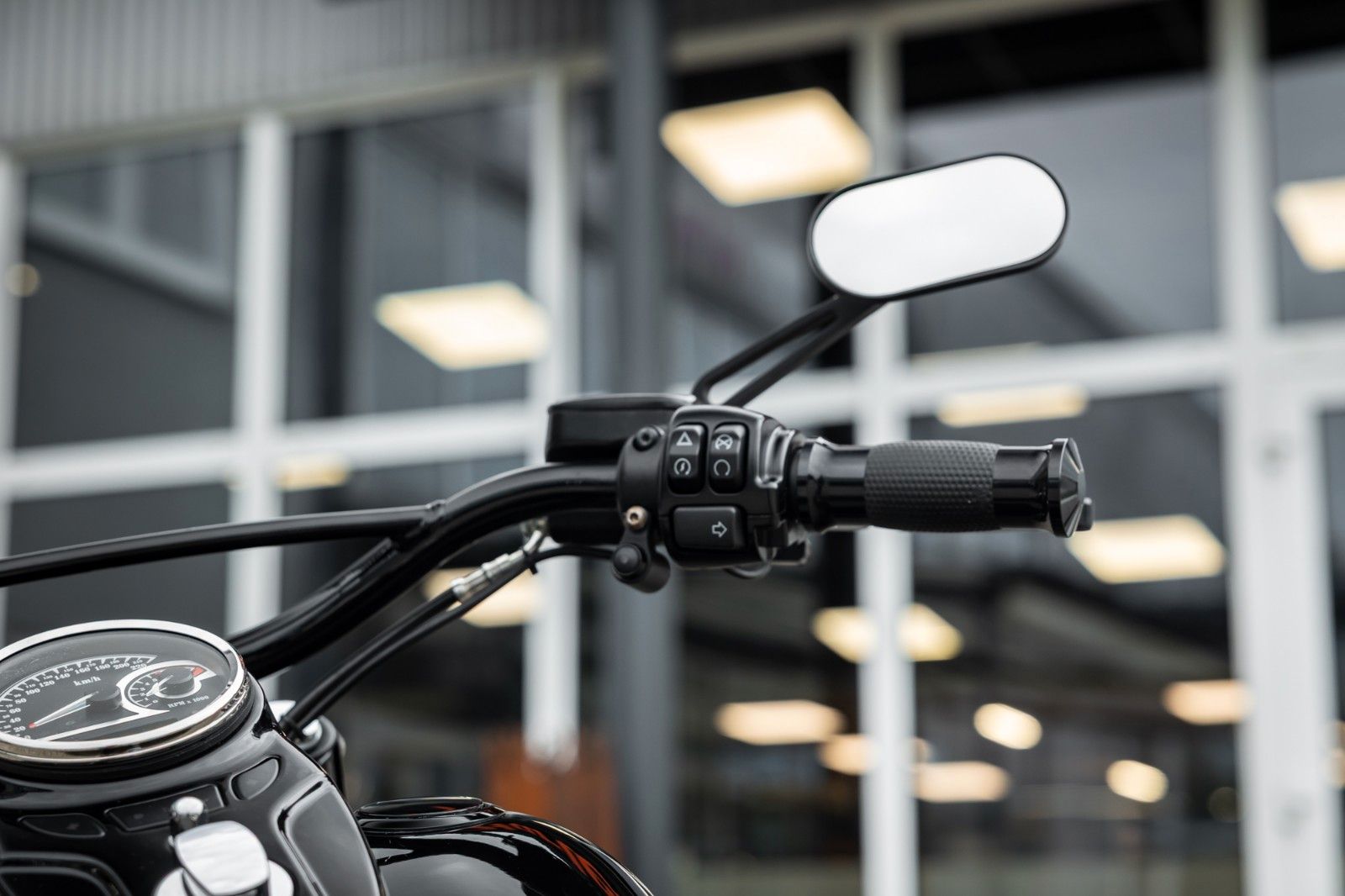Fahrzeugabbildung Harley-Davidson FLSS SOFTAIL SLIM S 110 cui - Kesstech-Heckumbau