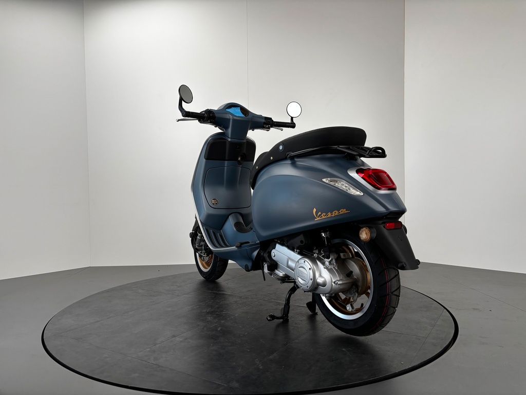 Fahrzeugabbildung Vespa PRIMAVERA 50 Officina 8 *NEUFAHRZEUG*