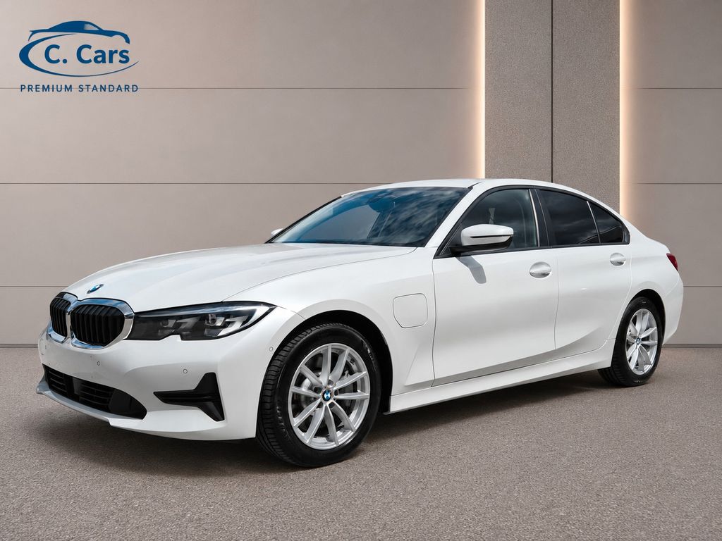 Image of BMW 330