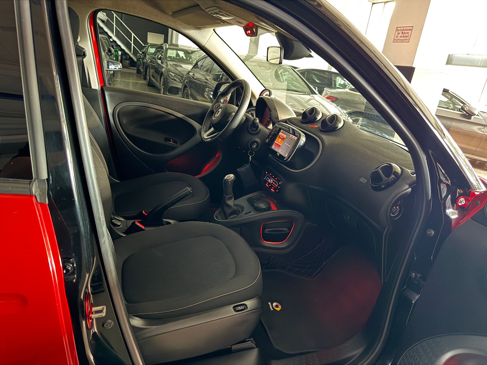 Fahrzeugabbildung Smart ForFour PASSION NAVI PDC SITZHEIZUNG SCHECKHEFT