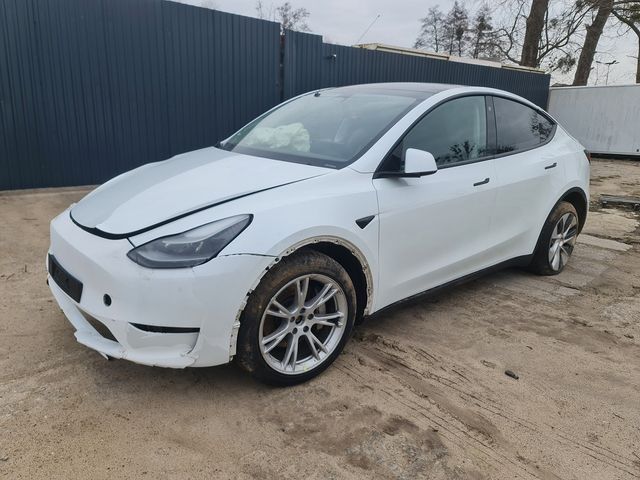 Tesla Model Y Long Range Dual AWD