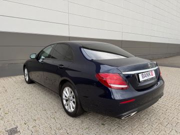 Mercedes E 200 - 11