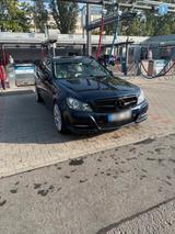 Mercedes-Benz W204 300 cdi 4 matic  - Mercedes-Benz 300 mit Diesel-Antrieb: Kombi