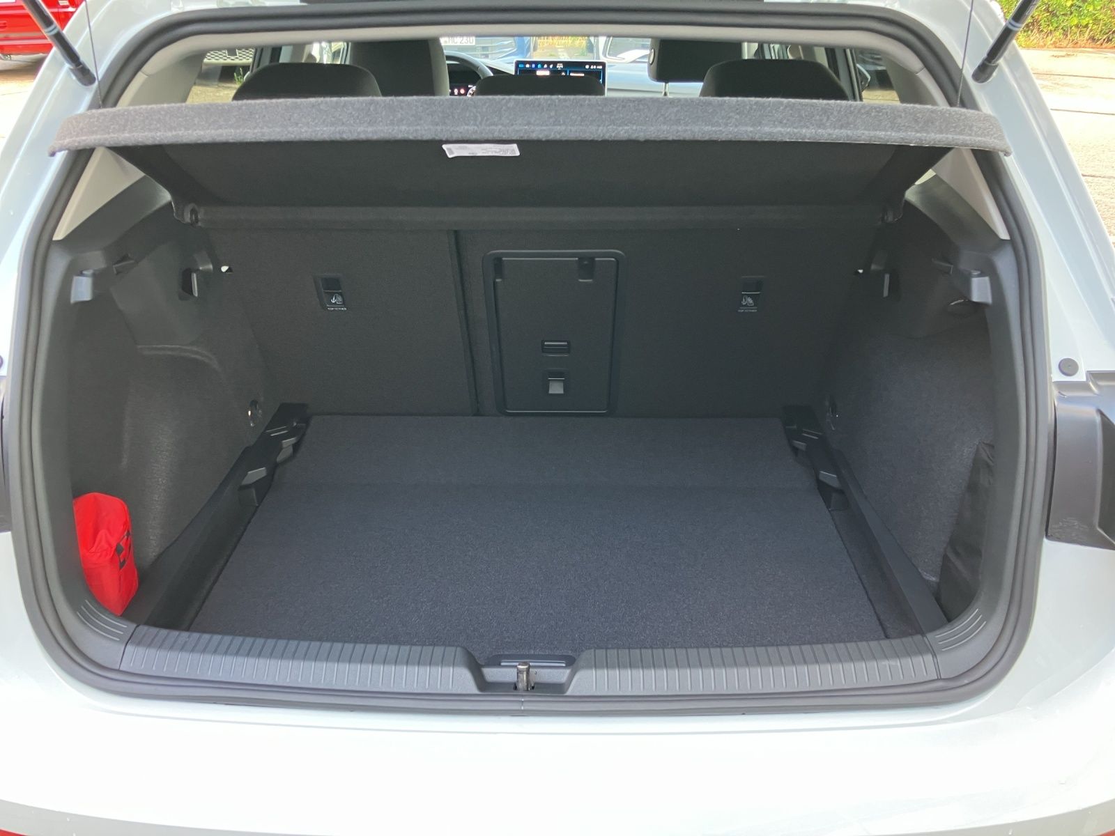 Fahrzeugabbildung Volkswagen Golf VIII TDI Life LED ACC RFK