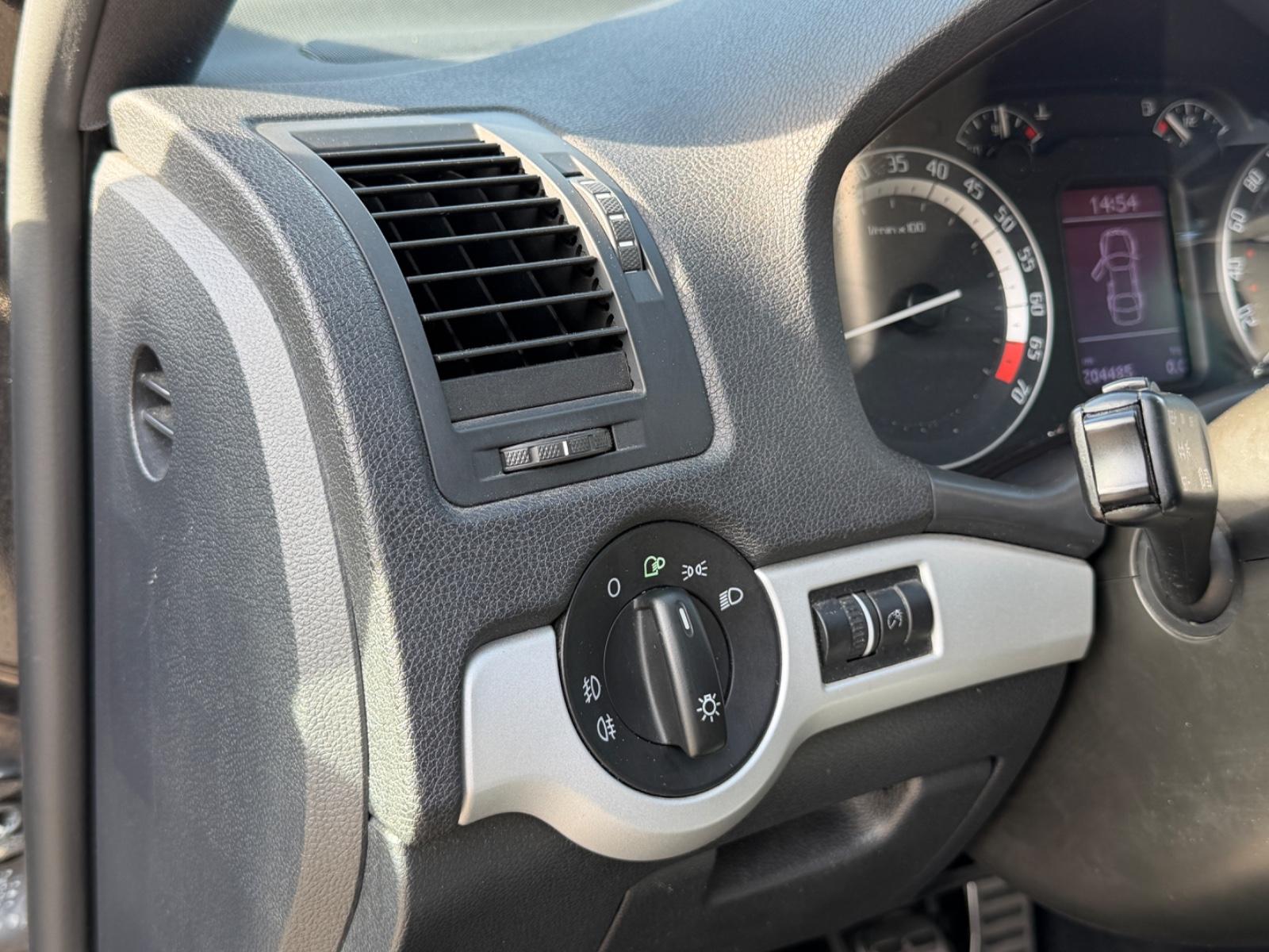 Skoda Octavia 2006 — фото 27