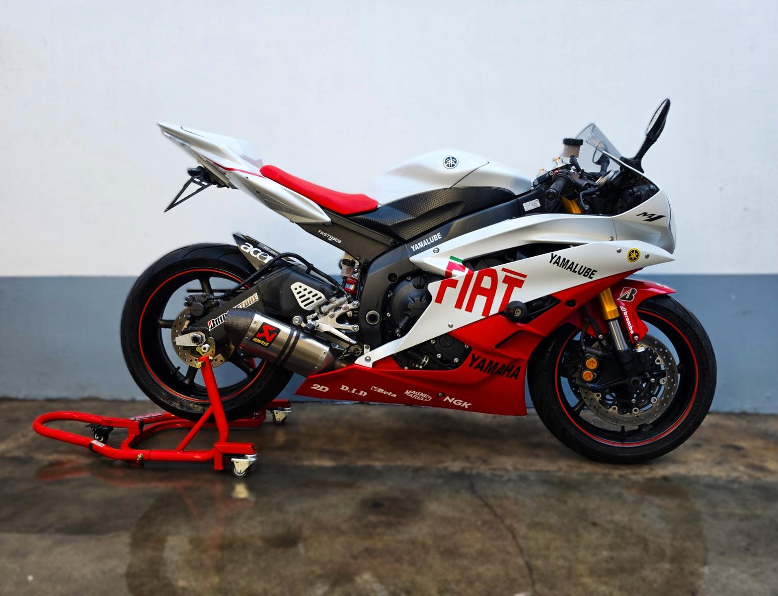 Yamaha YZF - R6 RJ11 | *Akrapovic* | Insp. + TÜV NEU