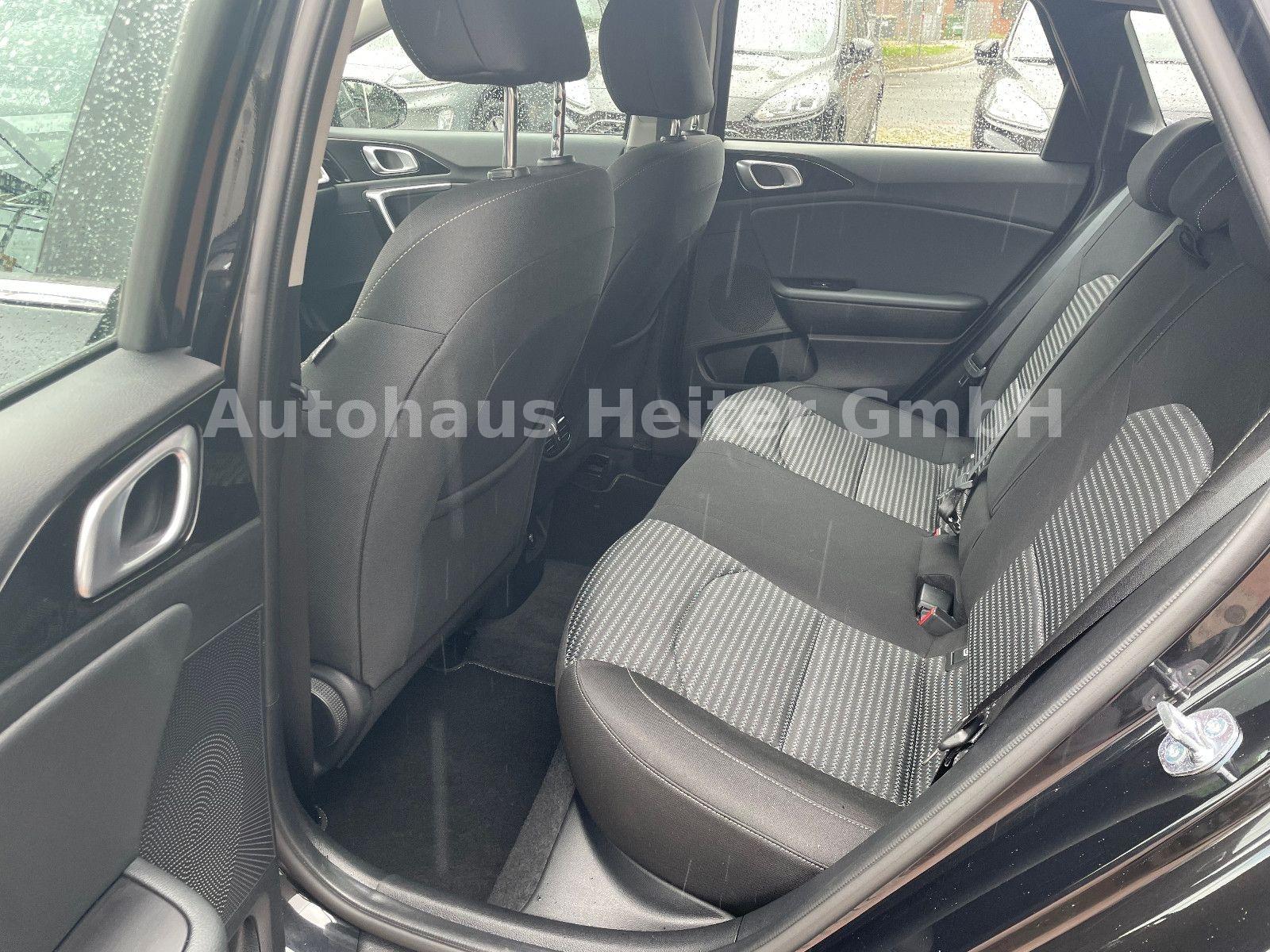Kia Ceed SW 1.5 Spirit / 7.Gang+Kamera+JBL, миниатюра 13