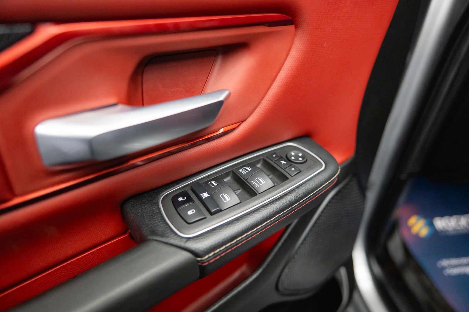 Fahrzeugabbildung Dodge RAM 5.7 V8 HEMI 4x4 REBEL OFFROAD AXLE LOCK 19%