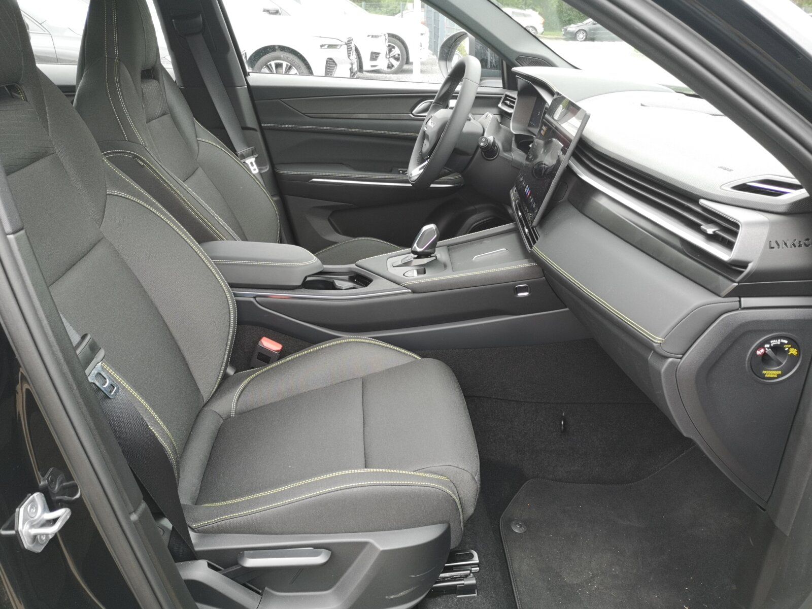 Lynk & Co 01