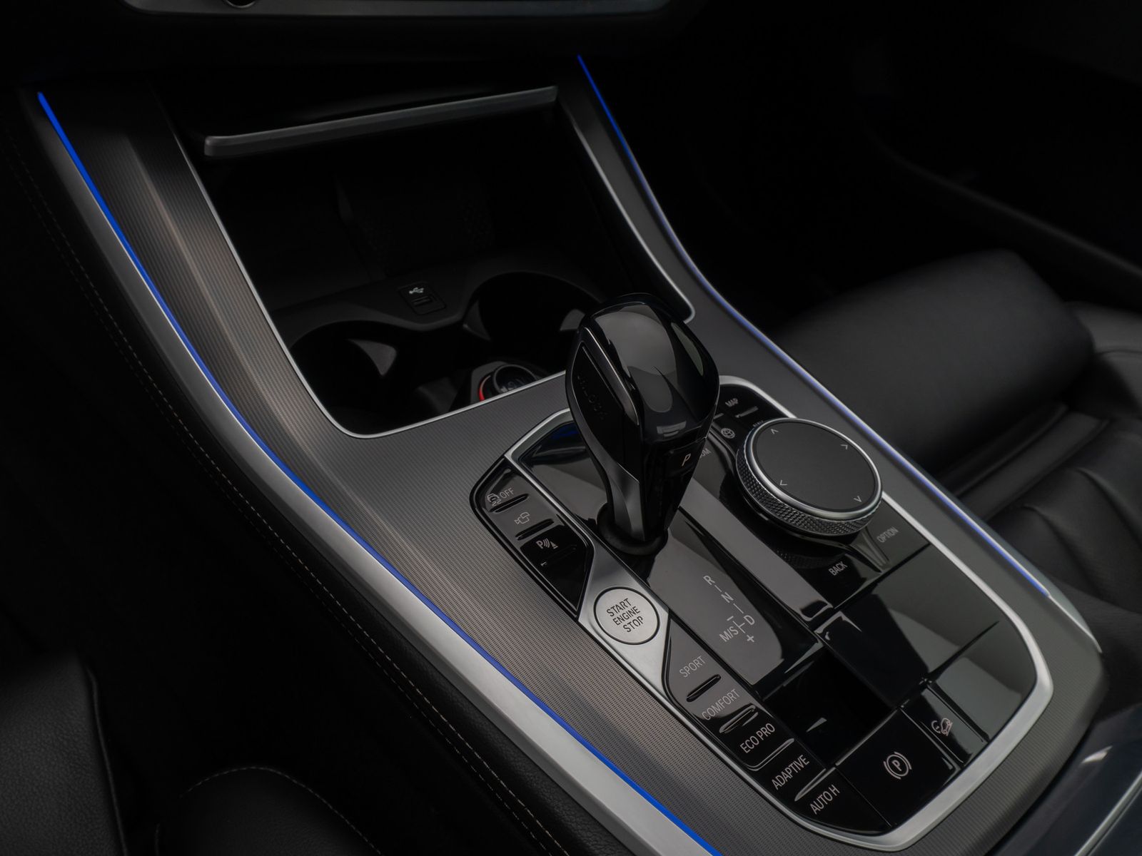 Fahrzeugabbildung BMW X5 xD30d M Sport 360° HUD HiFi DAB AHK Panorama