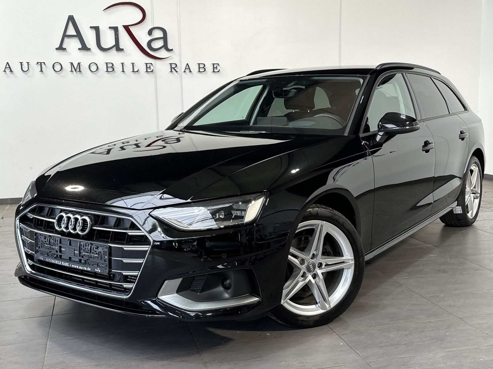 Fahrzeugabbildung Audi A4 Avant 40 TFSI Advanced NAV+LED+ACC+CARPLAY+PP