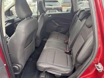 Ford Kuga 1.5 EcoBoost 2x4 Titanium Winterpaket