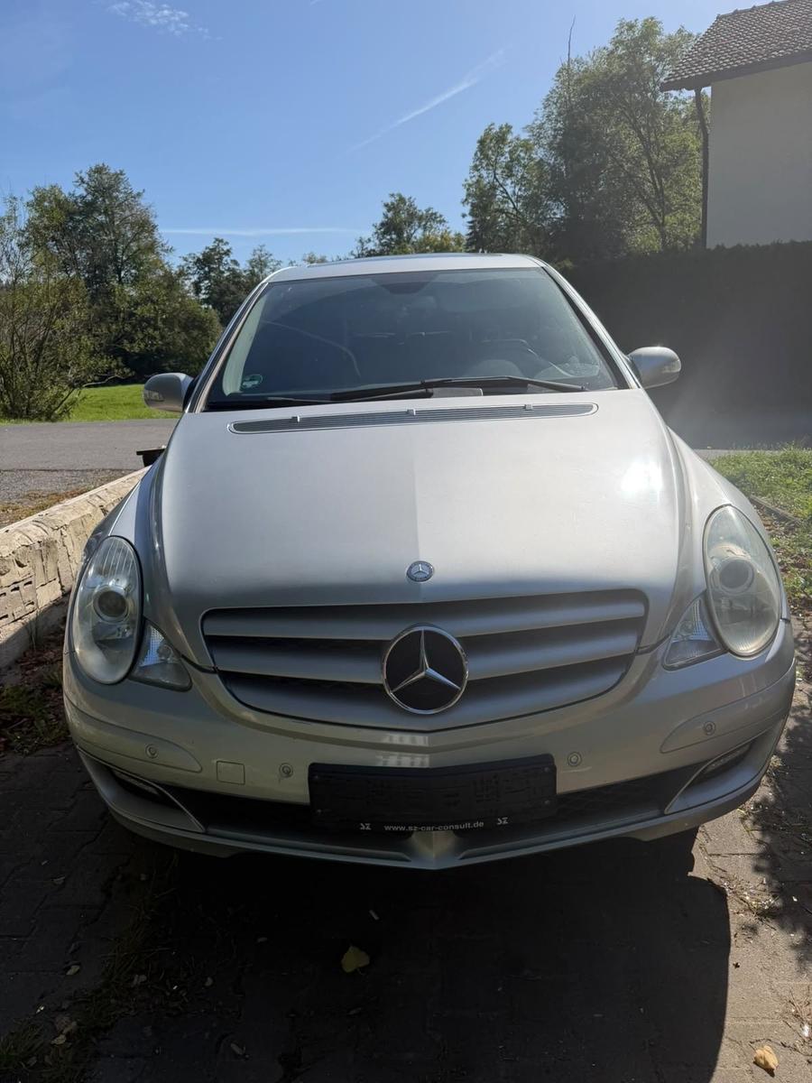 Mercedes-Benz C 320