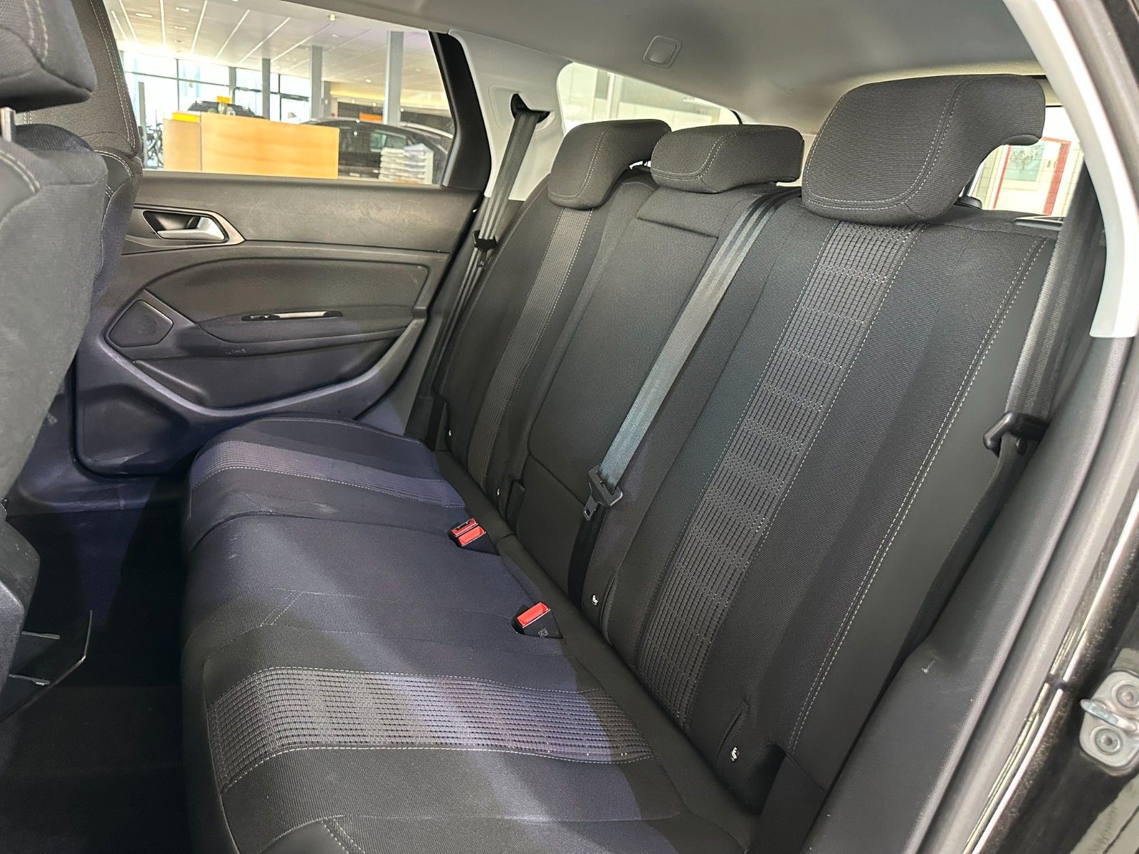 Fahrzeugabbildung Peugeot 308 SW Allure 1.5D NAVI/LED/PDC/ALU/R´CAM