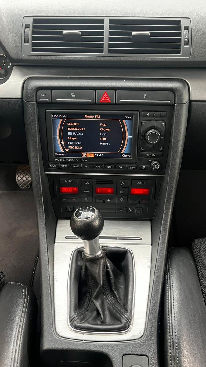 Audi A4 2008 — photo 8